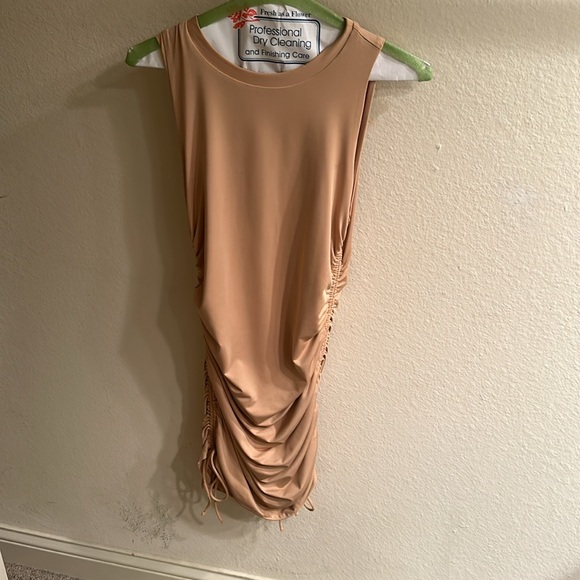 Superdown Cory Ruched Side Dress in Nude size S - Picture 5 of 5